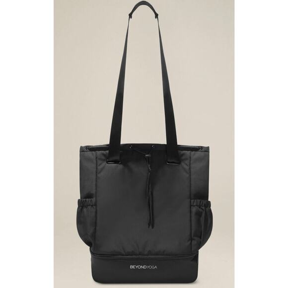 Beyond Yoga NWT Convertible Gym Bag Backpack Versatile In Black - Picture 1 of 10